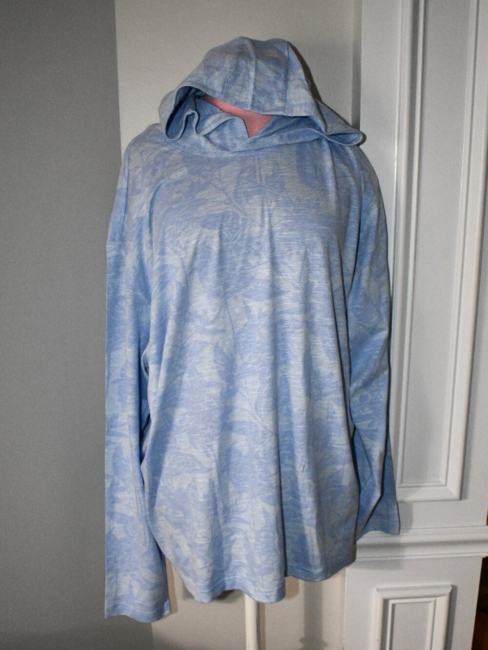 Caribbean Floral Print Hoodie in Light Periwinkle Size: XLARGE #S65KC410 NWT Det